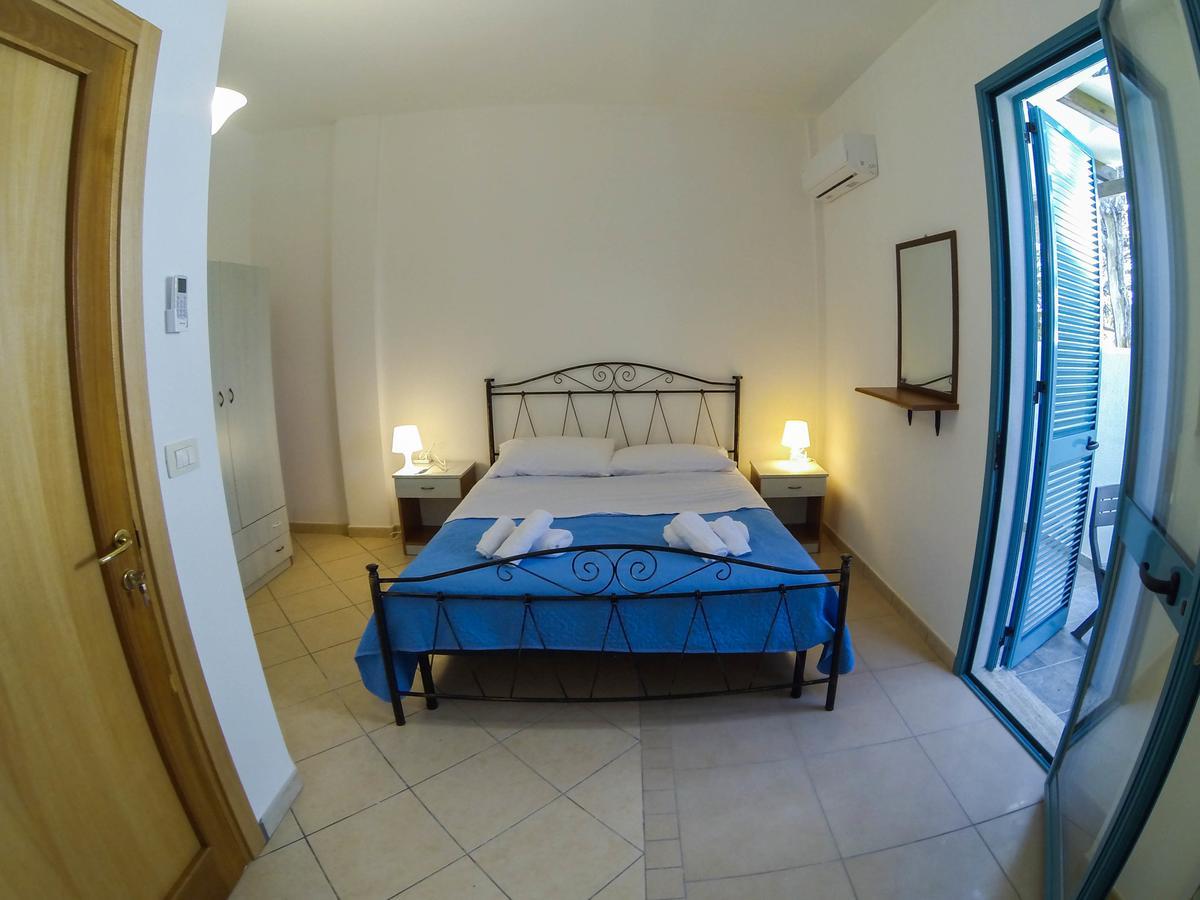 Rooms & Apartments La Spiaggia - Gallipoli Bagian luar foto